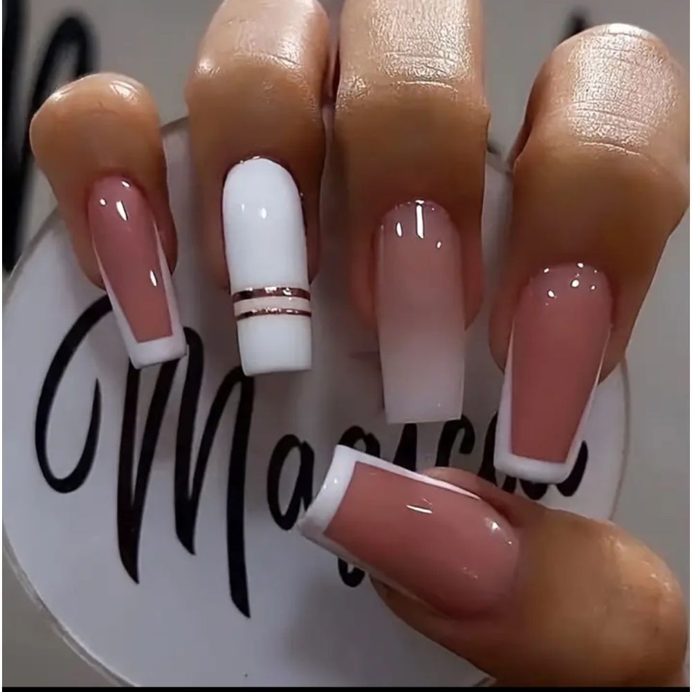24 PIECE LONG MANICURE DESIGN NAIL SET 💅 - Picture 2 of 3